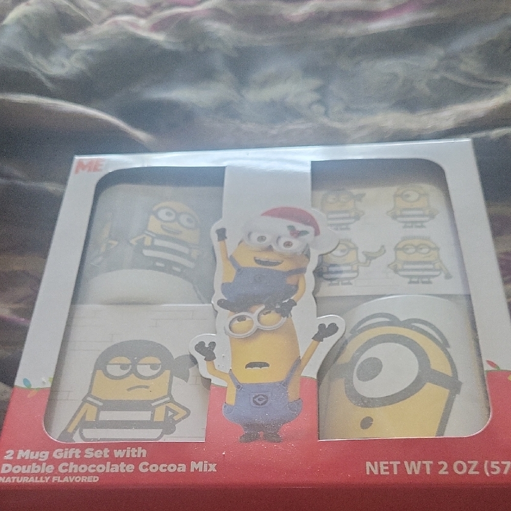 Universal Minions Mug Gift Set with Cocoa Mix